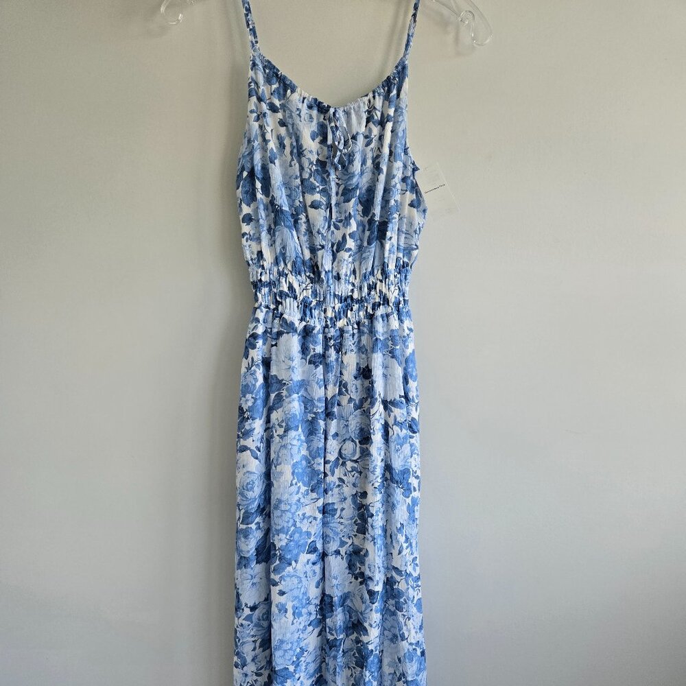 NEW Abercrombie & Fitch Blue and White Floral Smocked Midi dress size Small